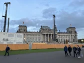 Der Bundestag baut einen Burggraben