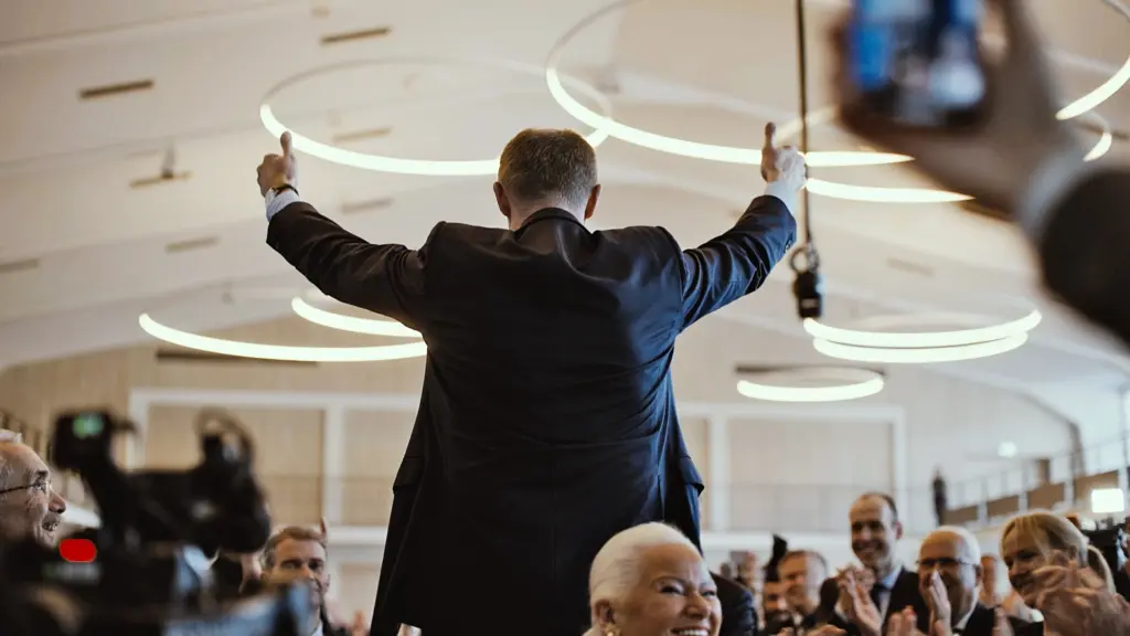ZDF Inside CDU - Friedrich Merz gewinnt Wahlkreis, den Hochsauerlandkreis.