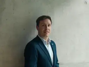 Esra Limbacher (SPD) ist der Sprecher des Seeheimer Kreis, also der konservativen Strömung in der SPD. Patrick Pehl hat mit ihm kurz nach seiner Wahl gesprochen.