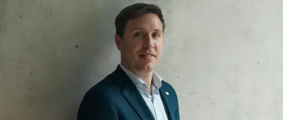 Esra Limbacher (SPD) ist der Sprecher des Seeheimer Kreis, also der konservativen Strömung in der SPD. Patrick Pehl hat mit ihm kurz nach seiner Wahl gesprochen.